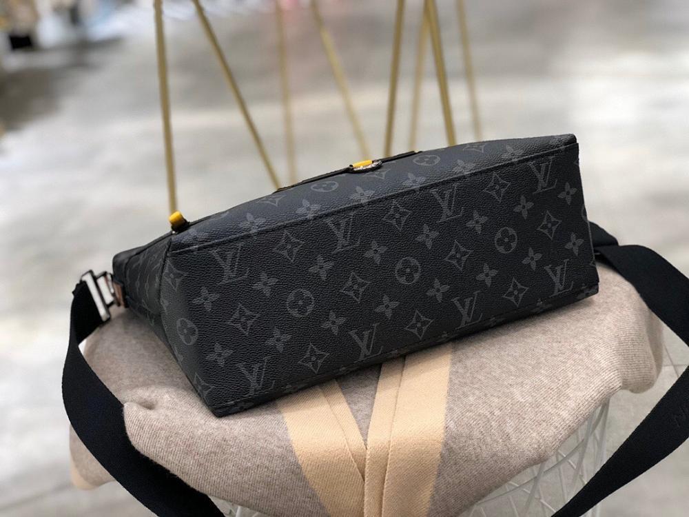 Elegant Stylish Monogram Leather Shoulder Bag – Special Edition