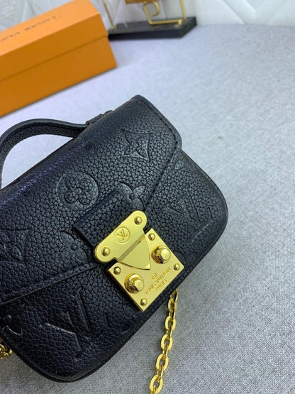 Modern Stylish Leather Crossbody Bag