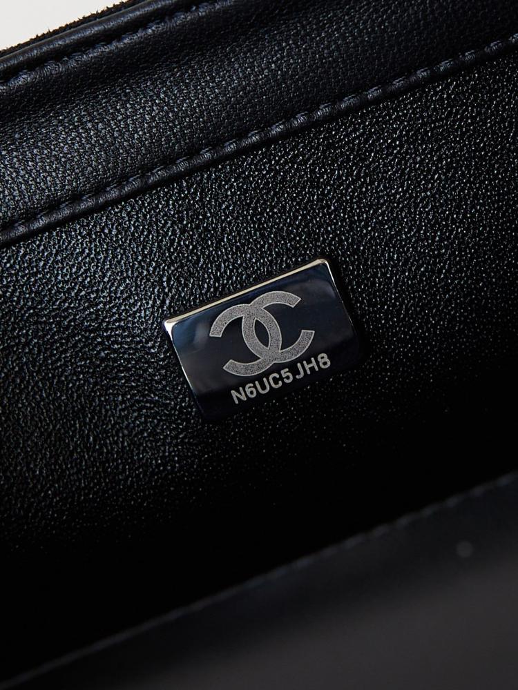 Modern Leather Shoulder Bag