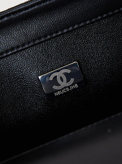 Modern Leather Shoulder Bag