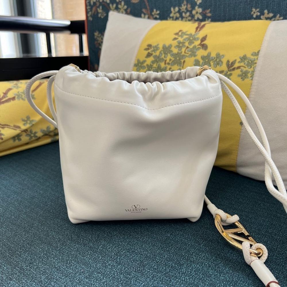 Elegant Leather Crossbody Bag – Special Edition