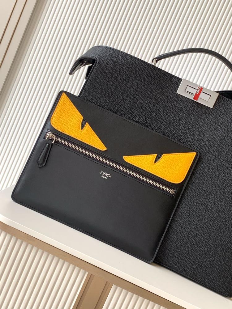 Classic Shoulder Bag