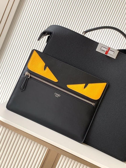 Classic Shoulder Bag