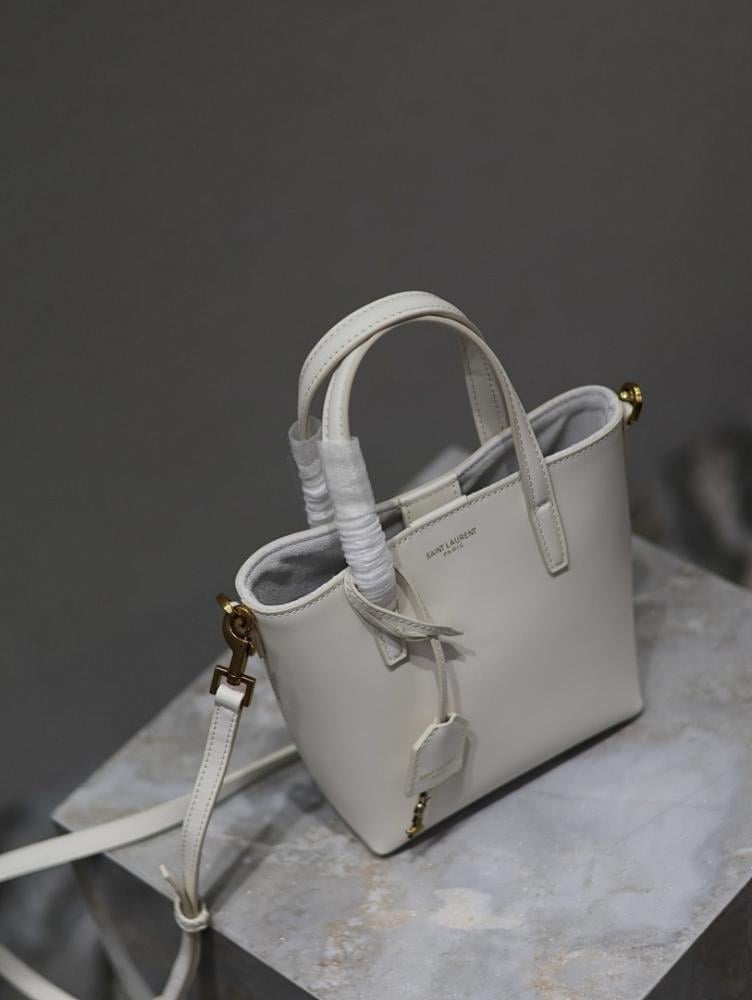 Luxury Stylish Woven Leather Top Handle Bag
