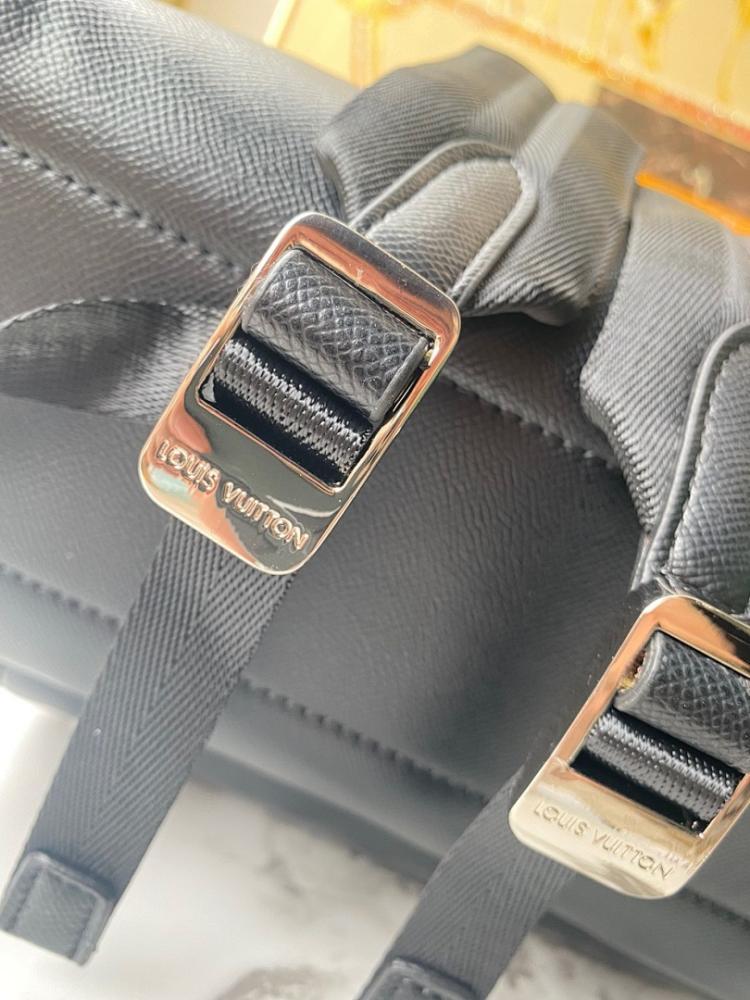 Italian-Inspired Luxury Quilted Leather Shoulder Bag