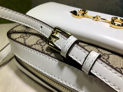 Stylish Shoulder Bag – Limited Edition