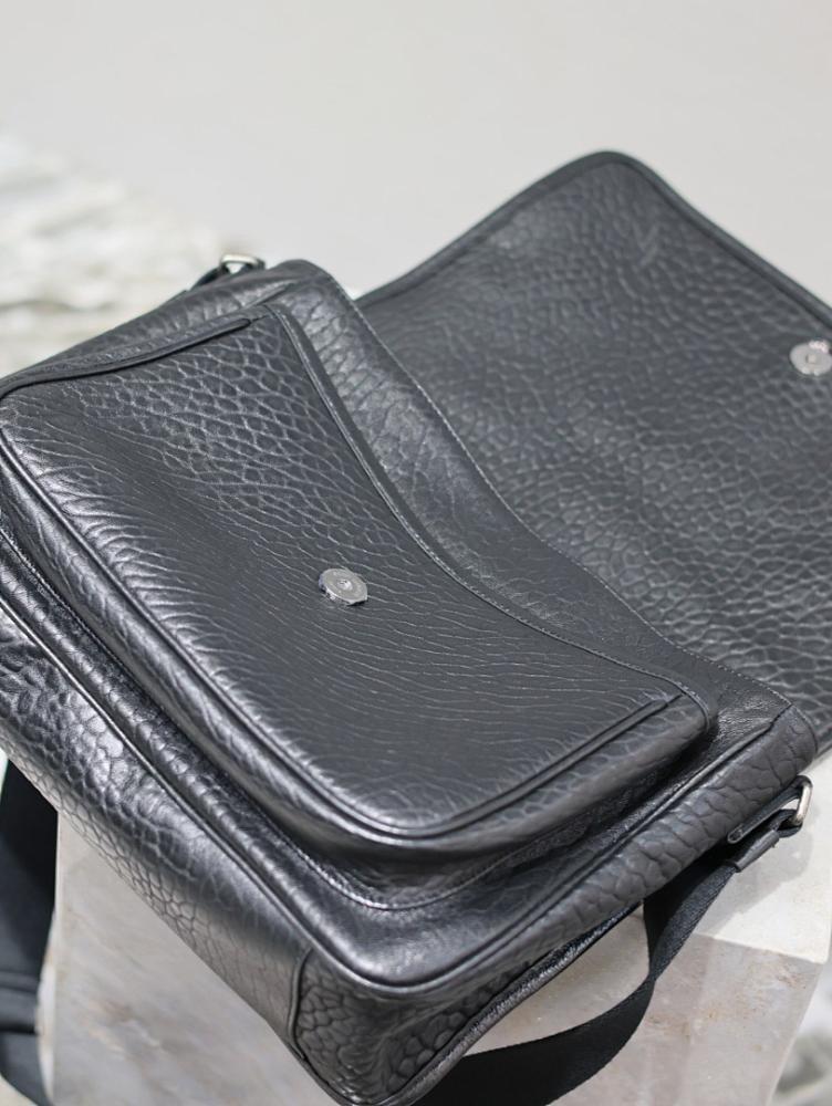 Modern Refined Lambskin Shoulder Bag