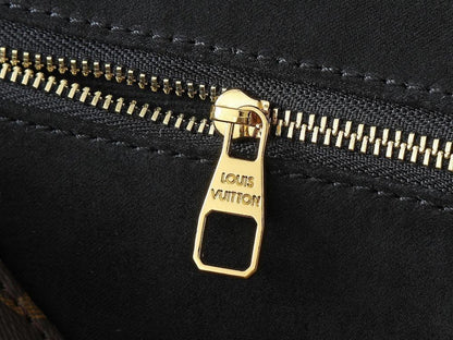 Stylish Monogram Travel Bag – Limited Edition