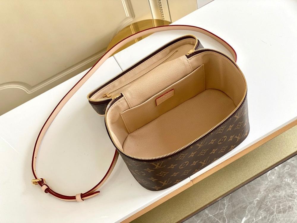 Modern Stylish Crossbody Bag