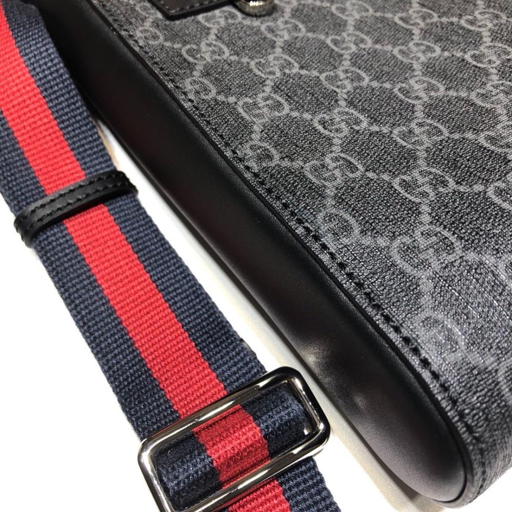 Classic Leather Shoulder Bag
