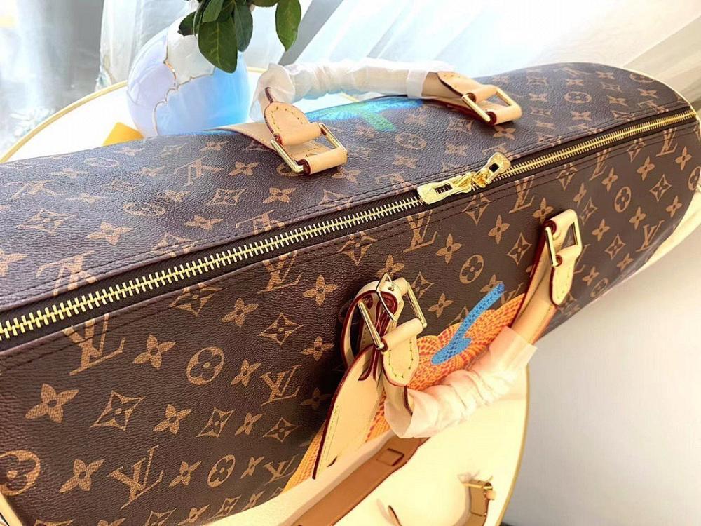Italian-Inspired Stylish Leather Travel Bag