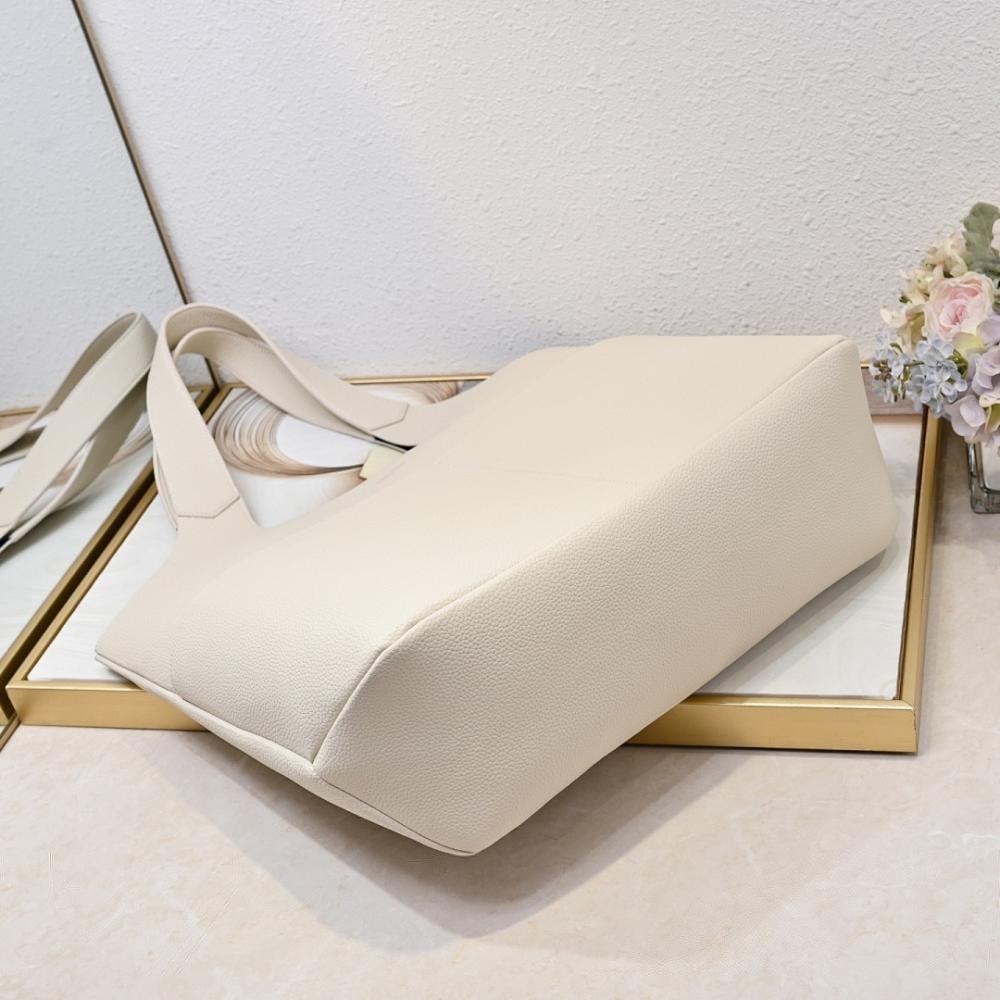 Luxury Quilted Leather Shoulder Bag – Special Edition