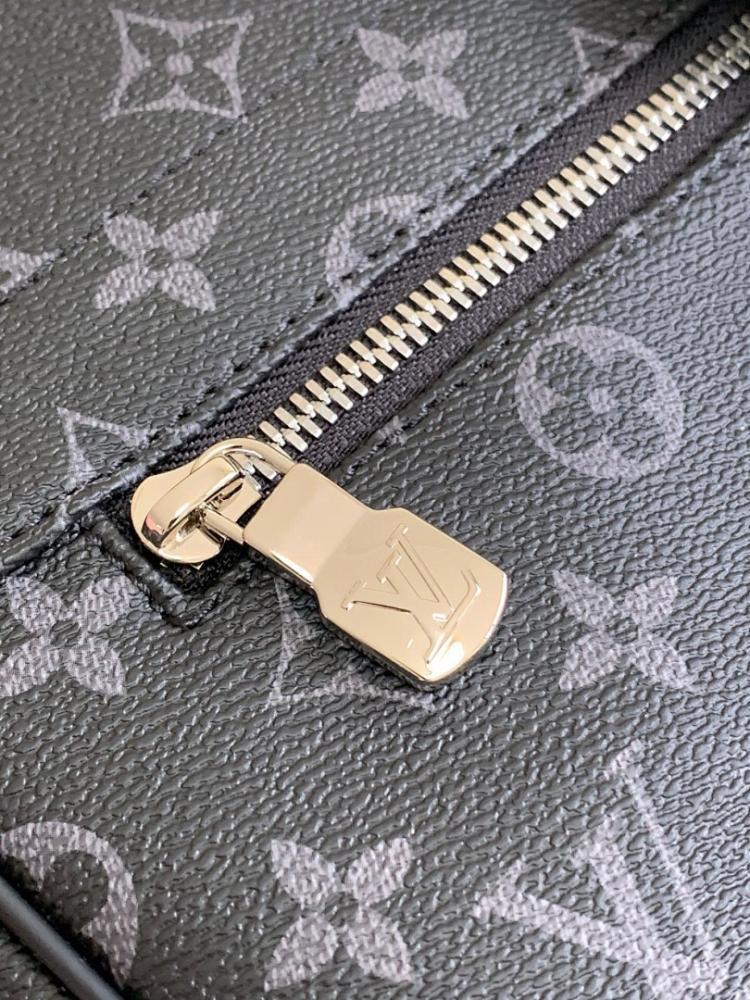 Classic Premium Shoulder Bag