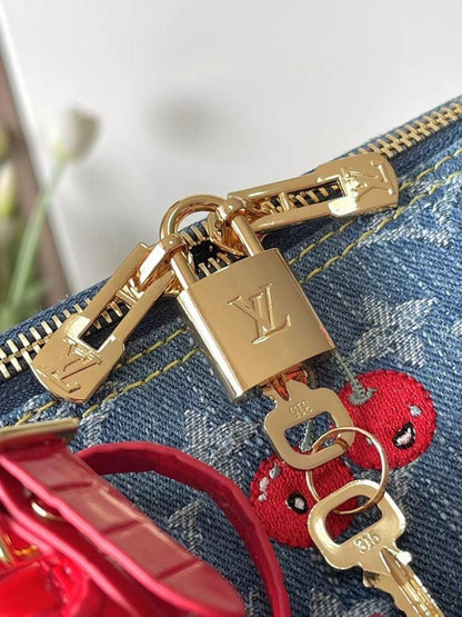 Luxury Stylish Top Handle Bag – Limited Edition