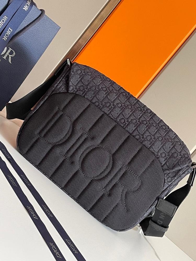 Classic Luxury Black Quilted Jacquard Shoulder Bag – Limited Edition