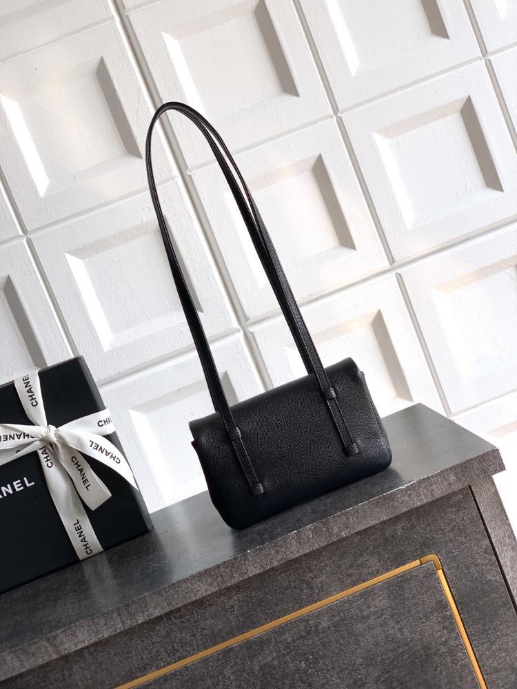 Classic Leather Shoulder Bag
