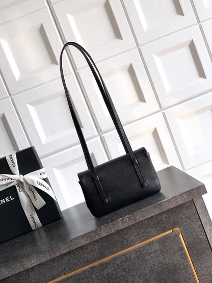 Classic Leather Shoulder Bag