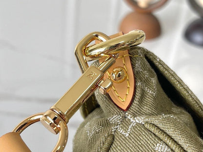 Modern Green Denim Crossbody Bag – Special Edition