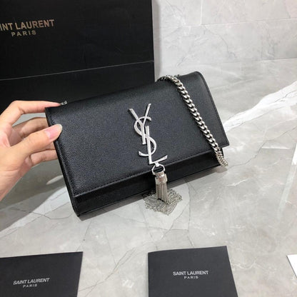 Modern Italian-Inspired Shoulder Bag
