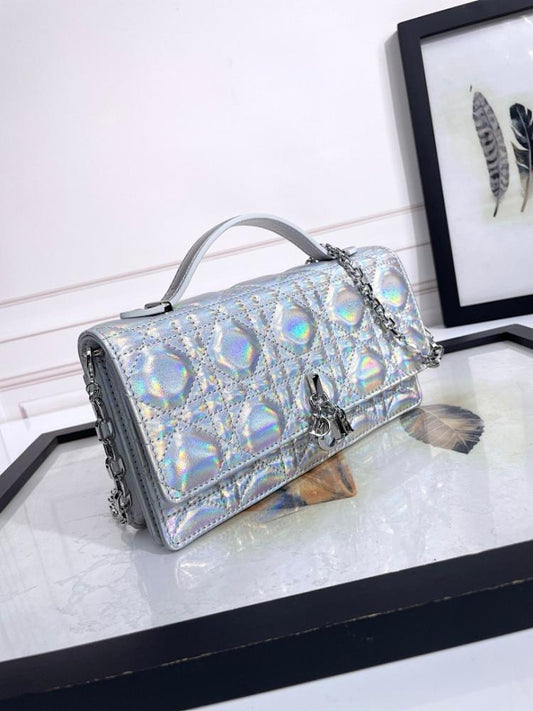 Classic Italian-Inspired Leather Shoulder Bag
