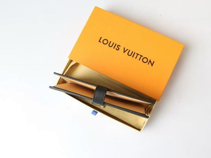 Capucines Leather Wallet