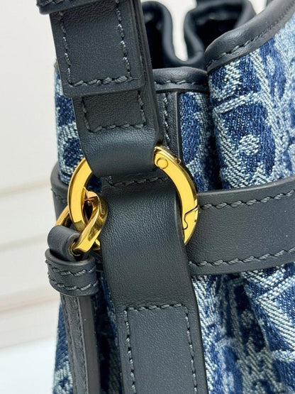 Italian-Inspired Elegant Blue Leather Bucket Bag