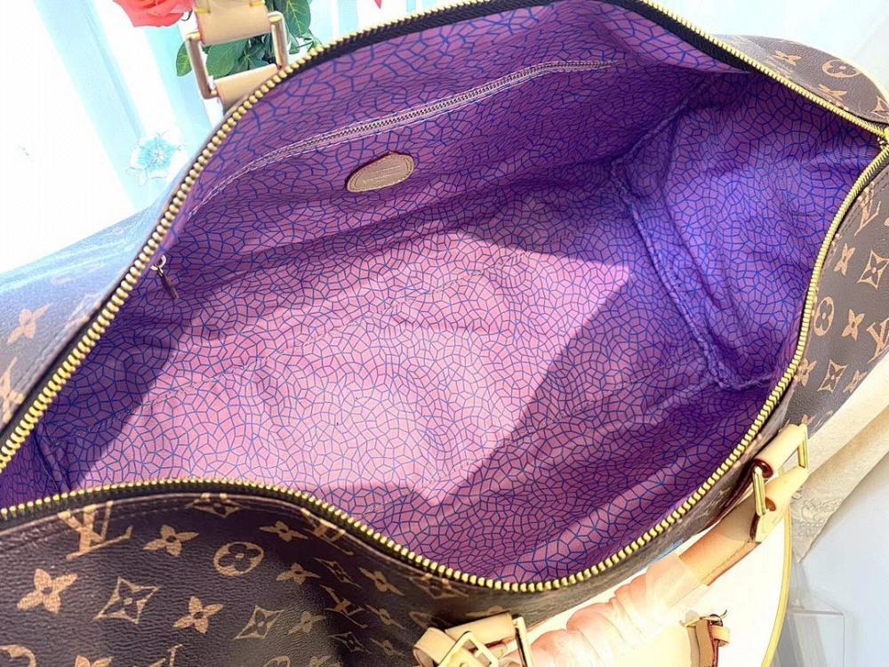 Italian-Inspired Stylish Leather Travel Bag
