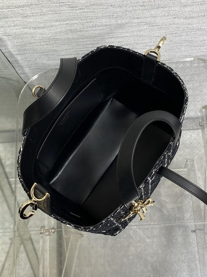 Alma Shoulder Bag
