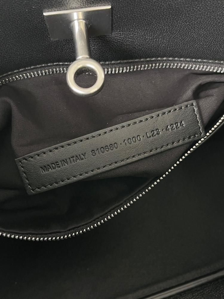 Italian-Inspired Stylish Shoulder Bag