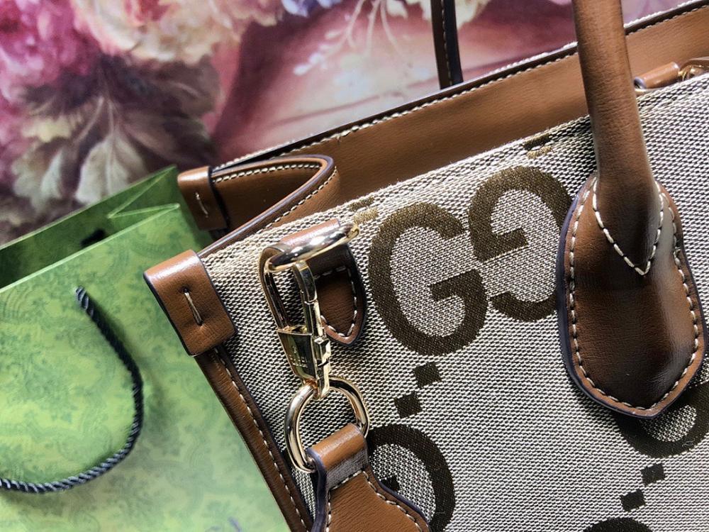 Luxury Refined Shoulder Bag