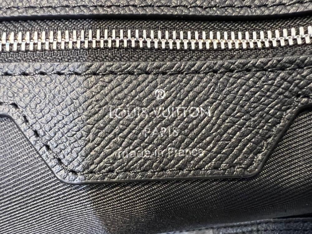 Elegant Premium Leather Crossbody Bag