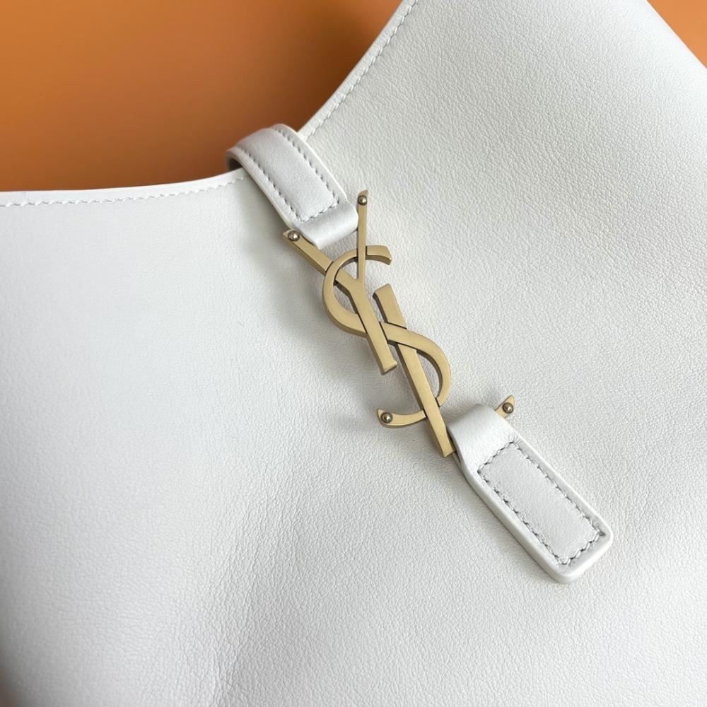 Classic Leather Shoulder Bag