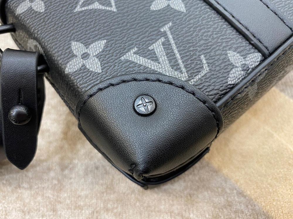 Classic Shoulder Bag – Limited Edition