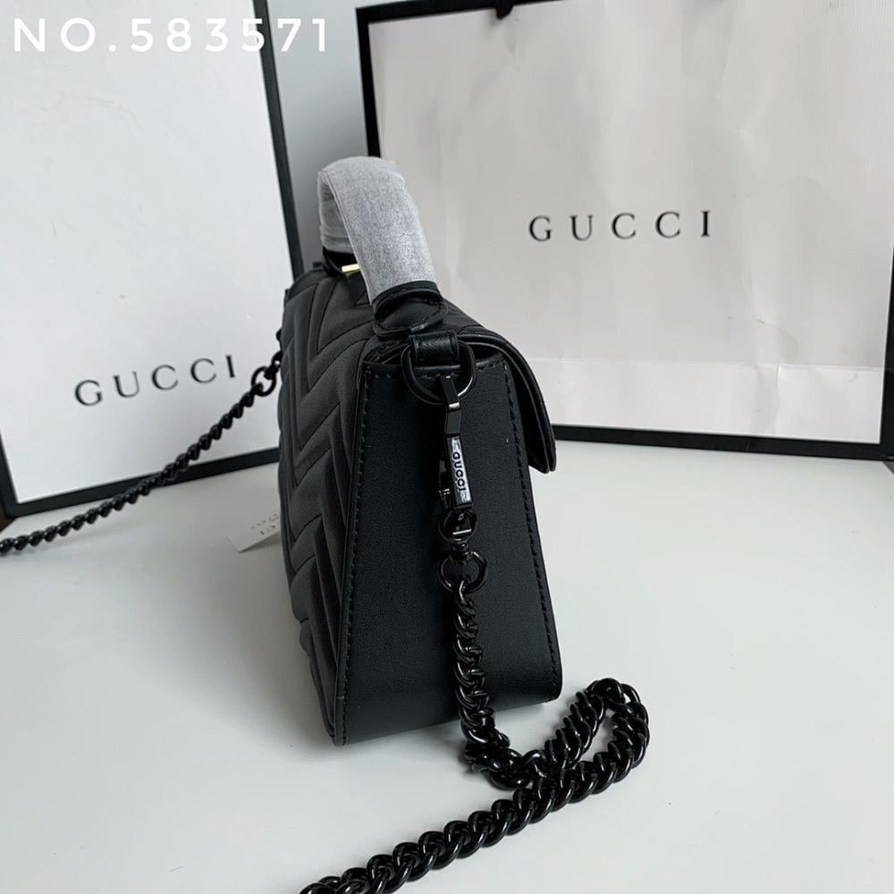 Modern Luxury Black Quilted Leather Shoulder Bag – Limited Edition