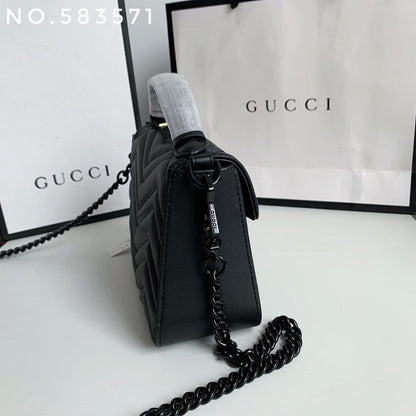 Modern Luxury Black Quilted Leather Shoulder Bag – Limited Edition