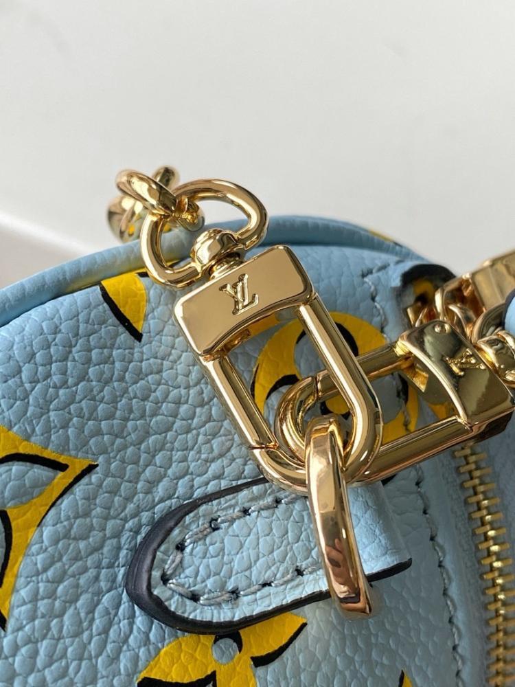 Luxury Leather Shoulder Bag – Limited Edition
