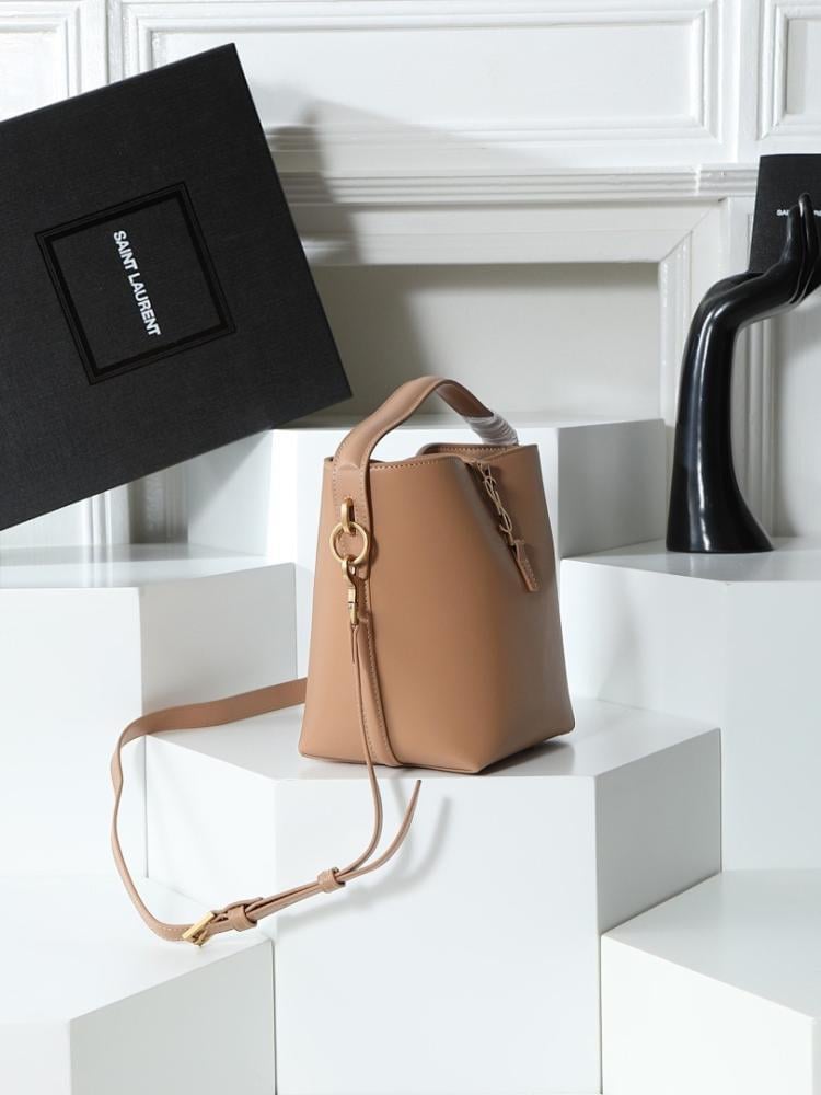 Stylish Refined Calfskin Bucket Bag