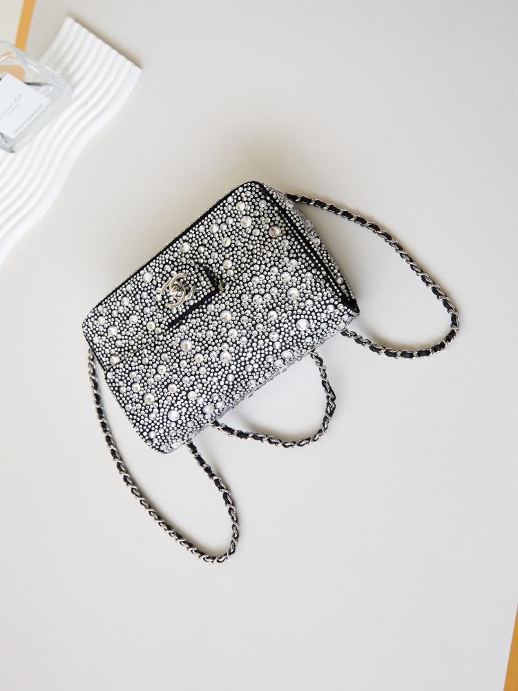 Modern Leather Shoulder Bag