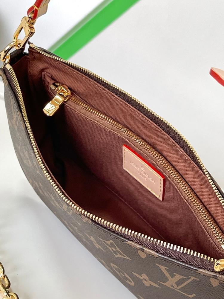 Classic Refined Leather Shoulder Bag