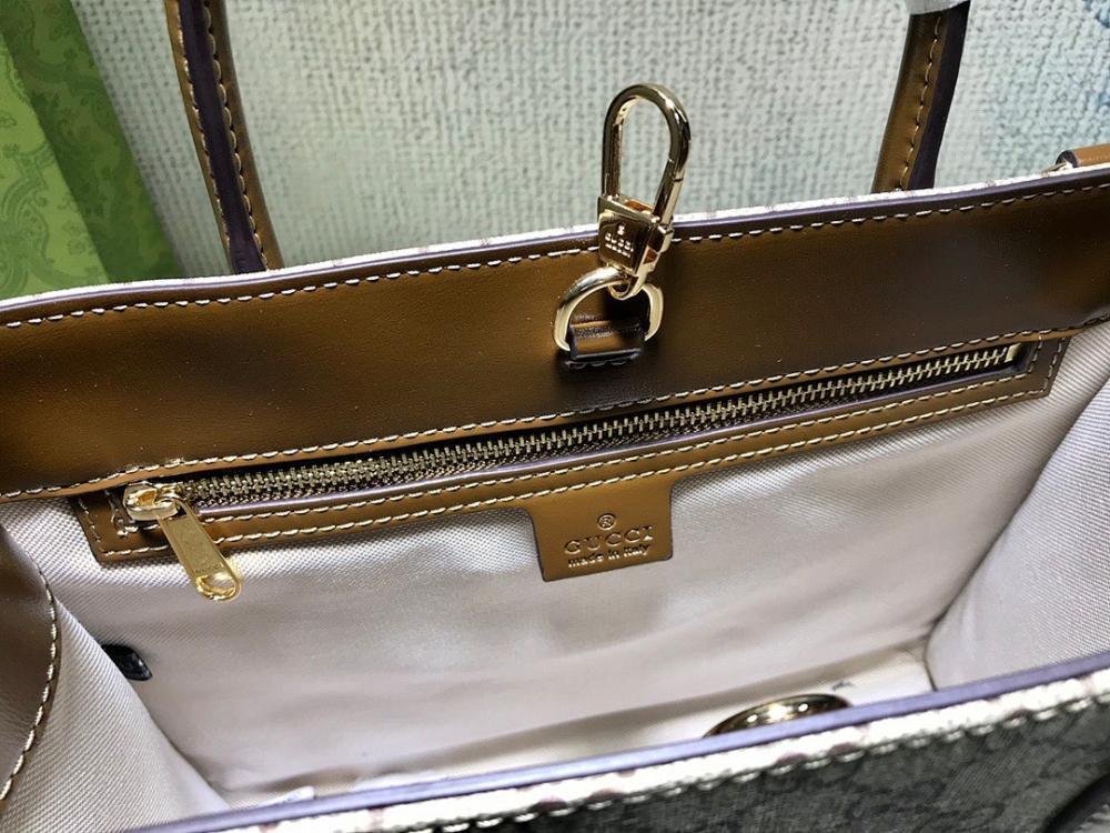 Modern Refined Shoulder Bag
