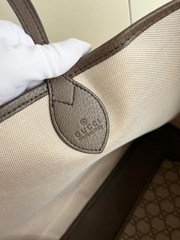 Classic Italian-Inspired Crossbody Bag