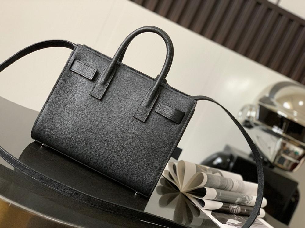 Elegant Stylish Shoulder Bag – Limited Edition