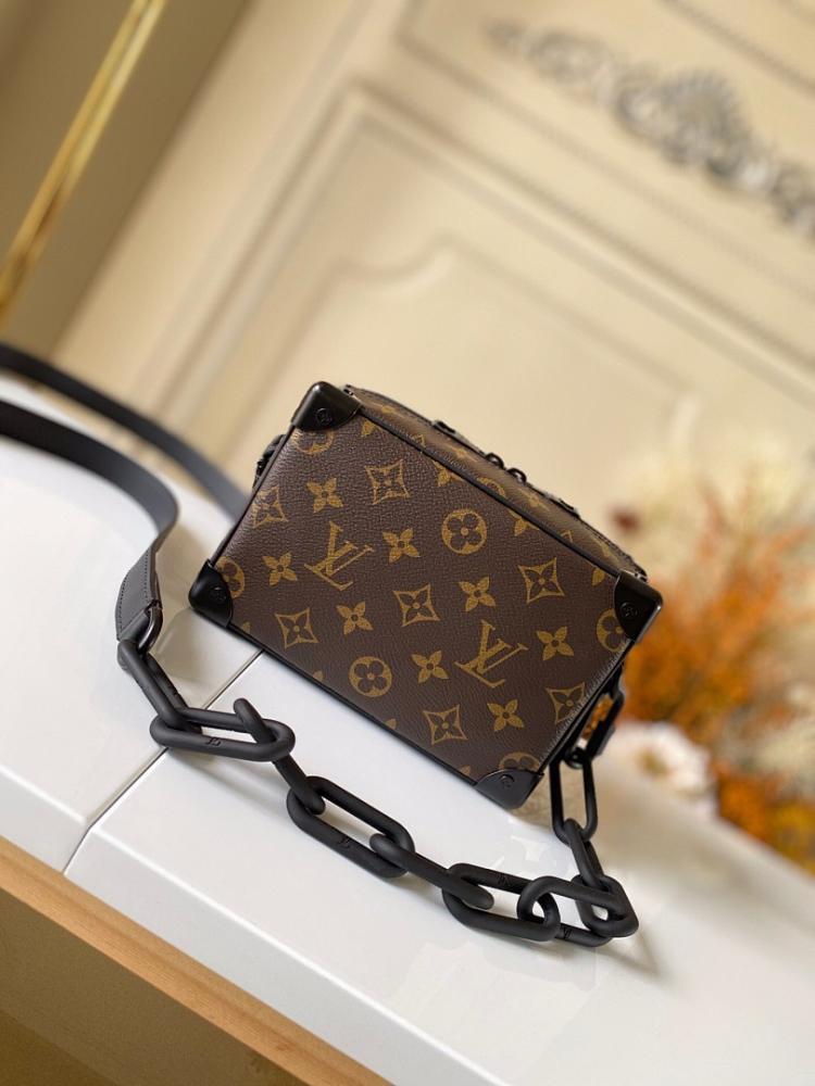 Luxury Black Shoulder Bag – Special Edition