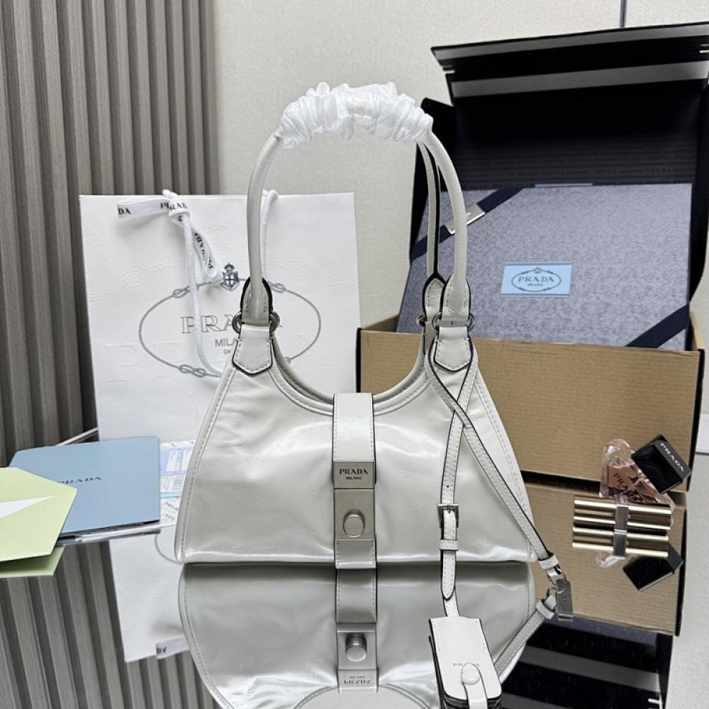 Elegant Shoulder Bag