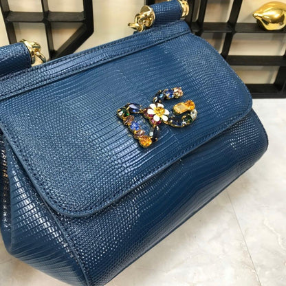 Modern Leather Shoulder Bag – Limited Edition