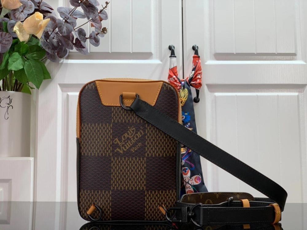 Elegant Crossbody Bag