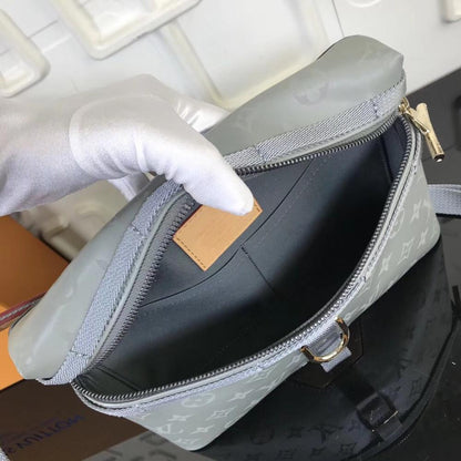 Practical Messenger Bag