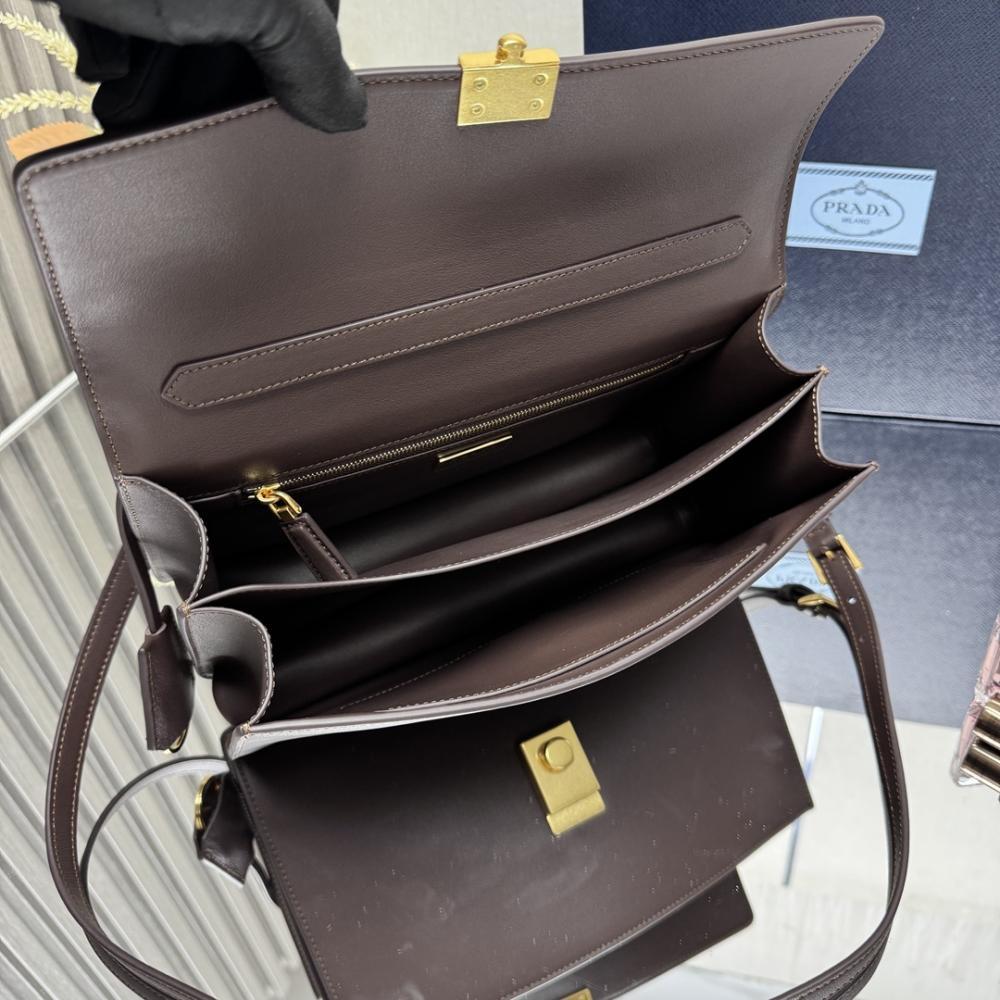 Classic Shoulder Bag