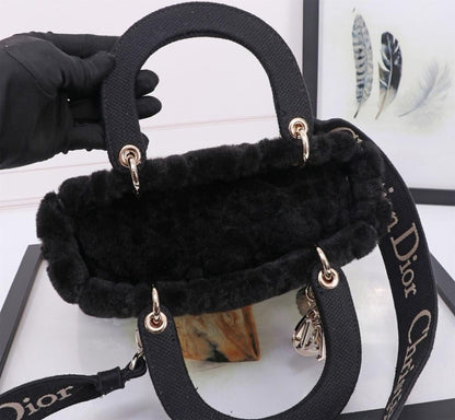 Modern Elegant Gold Embroidered Shoulder Bag