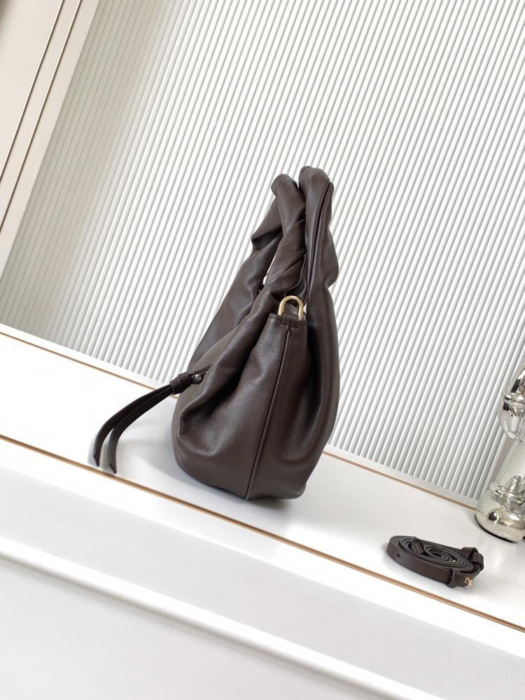Classic Leather Shoulder Bag